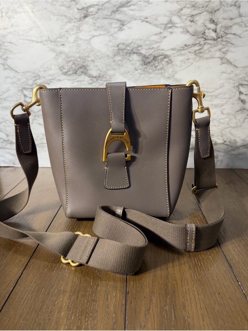 Dooney & Bourke Emerson Michaela Taupe Leather Crossbody Luxury Bag Purse - Picture 2 of 8